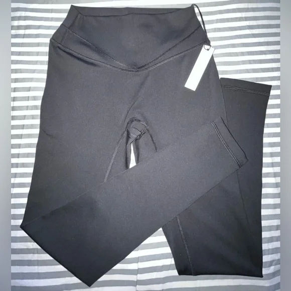 Paragon Fitwear Reluna SculptSeam Plus Icon Legging and Multifit Bra in Blk Sz M - Picture 5 of 8